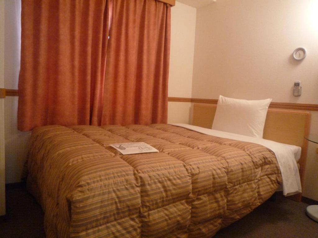 Toyoko Inn Hiroshima Heiwa-Odori Room photo