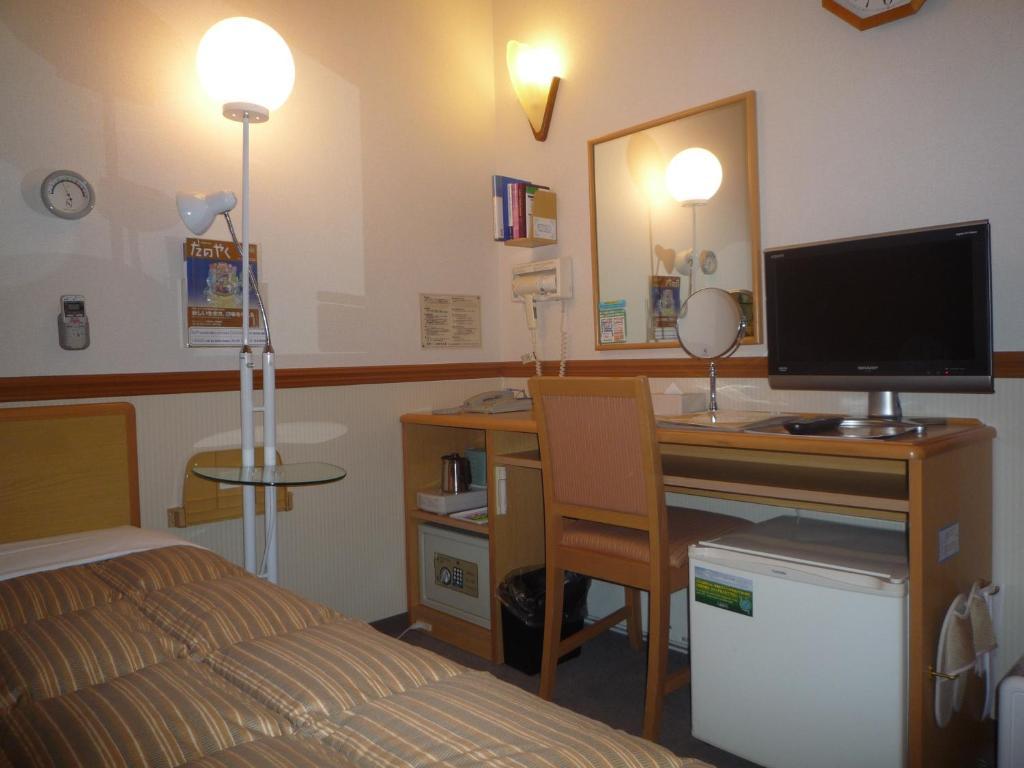 Toyoko Inn Hiroshima Heiwa-Odori Room photo