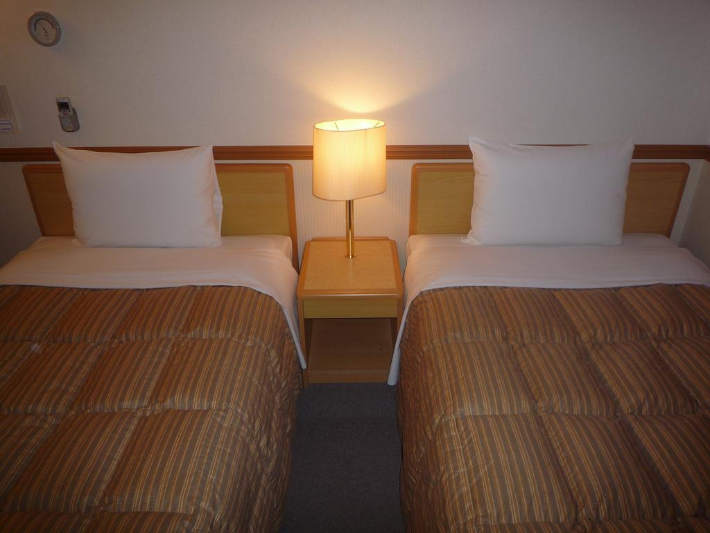 Toyoko Inn Hiroshima Heiwa-Odori Exterior photo