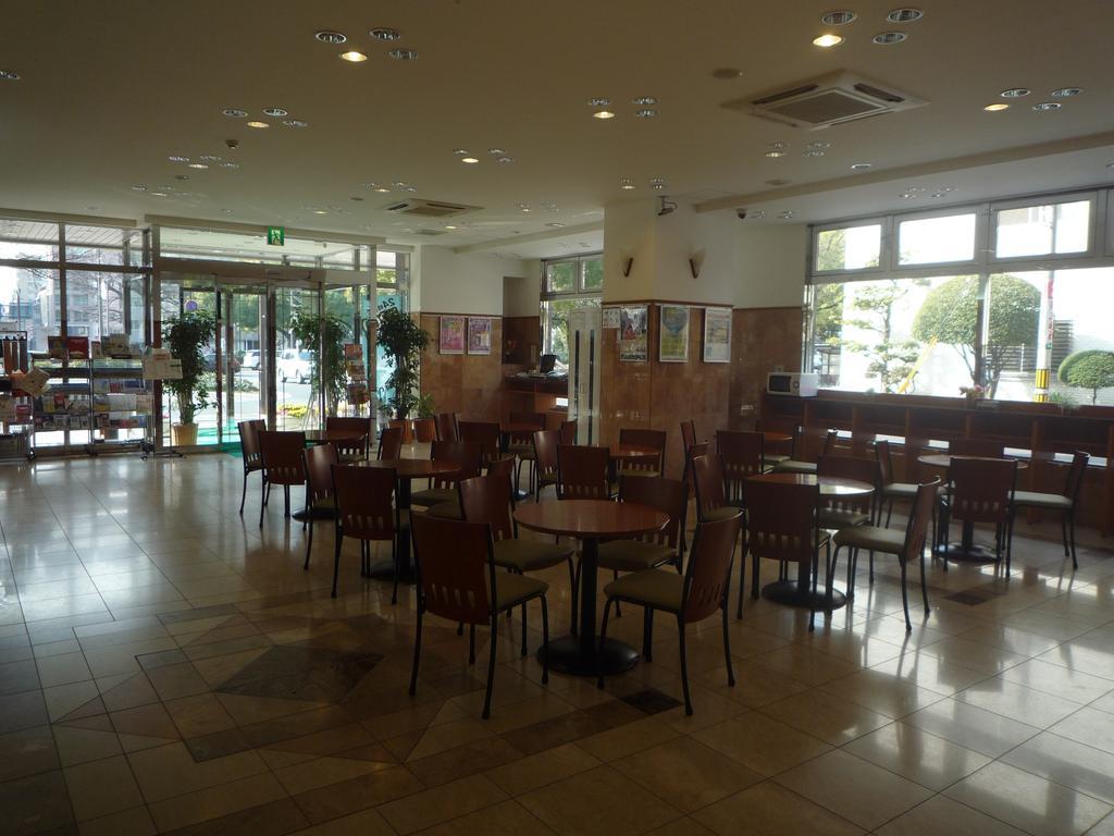 Toyoko Inn Hiroshima Heiwa-Odori Exterior photo
